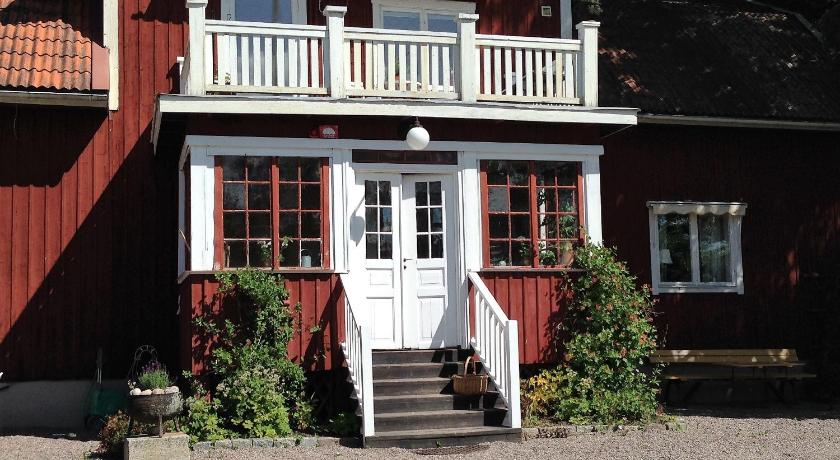 Kroksta Gard — Hotel in Uppsala