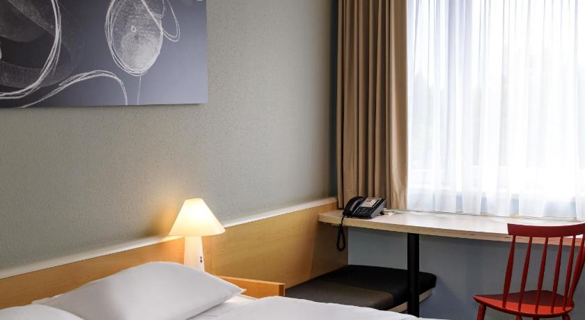 Image of Standard Room with One Double Bed 14