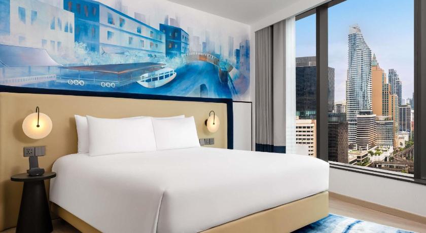 Image of Executive Suite King 15