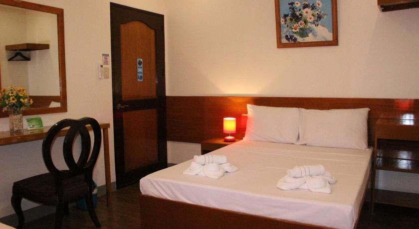 Image of Deluxe Room Non-Smoking 3