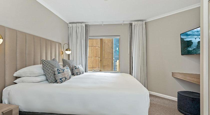 Image of Premium One King Bedroom City View Apartment 1