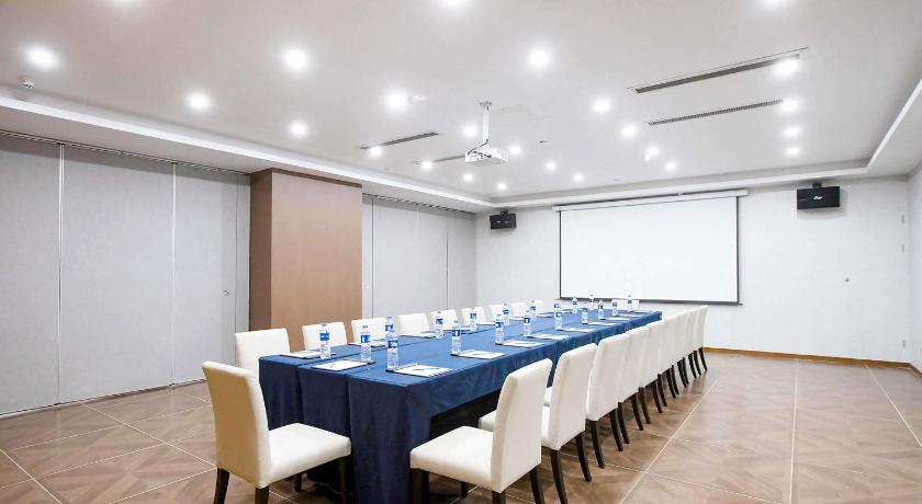 Novotel Nanjing Central Suning - image 35
