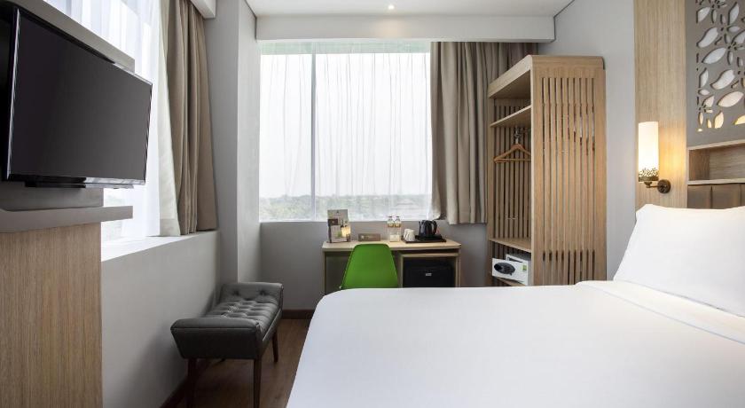 Image of Superior Room with 1 Queen Bed, Panorama View 1