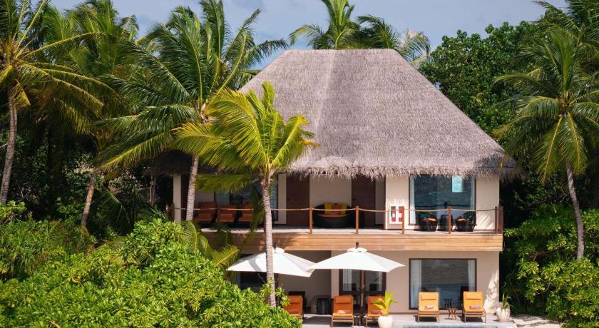 Image of Three-Bedroom Beachfront Villa with Private Pool 3