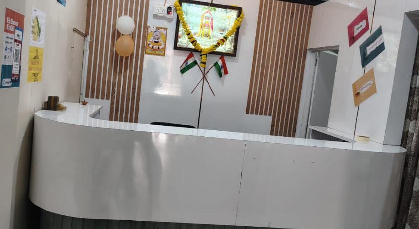 Hotel Pratham Inn - image 5