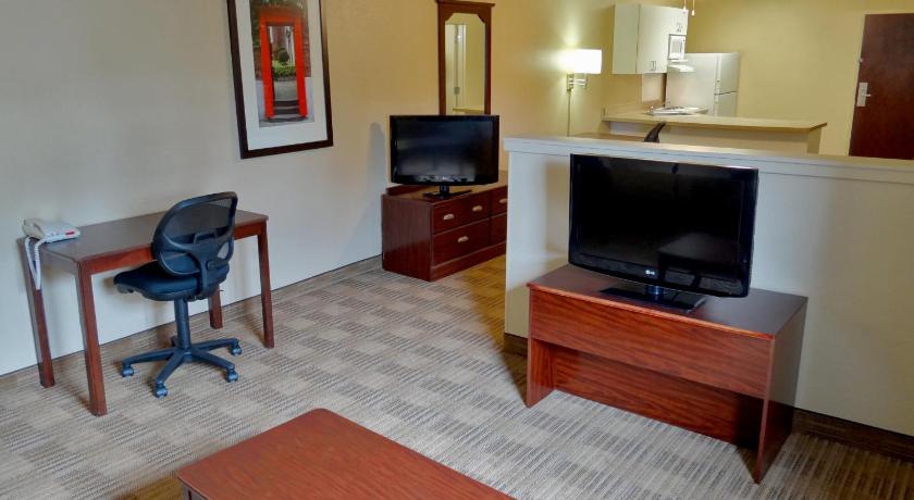 Extended Stay America Suites - Milwaukee - Waukesha