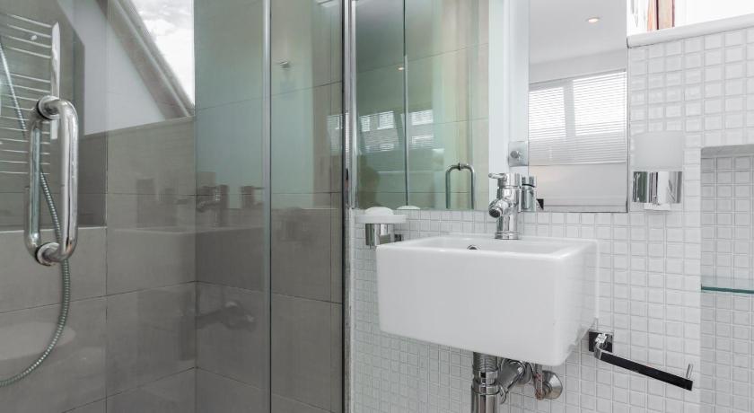 Apartment near Harrods - image 9