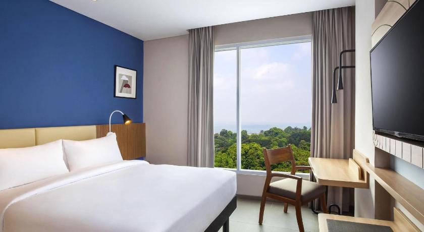 Image of Double Hollywood Kingsize Bed 10