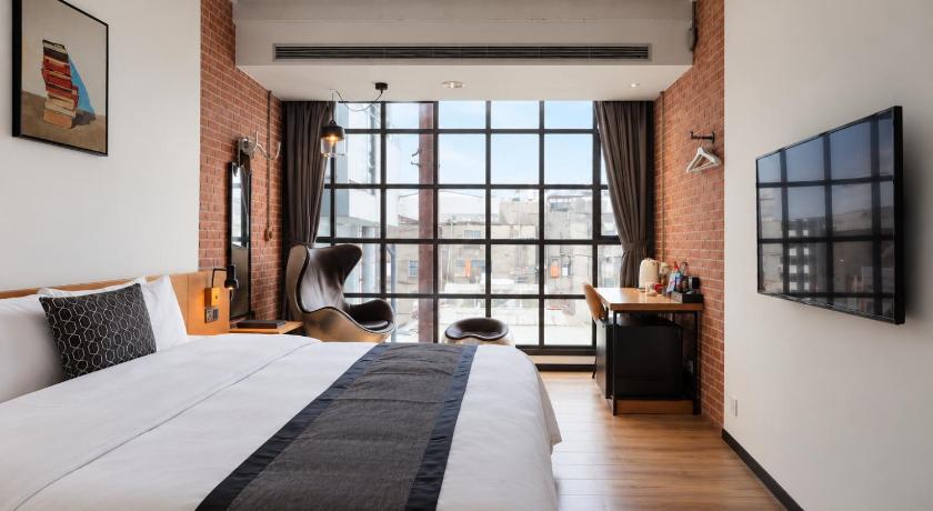 BlueSky Hotel - image 14