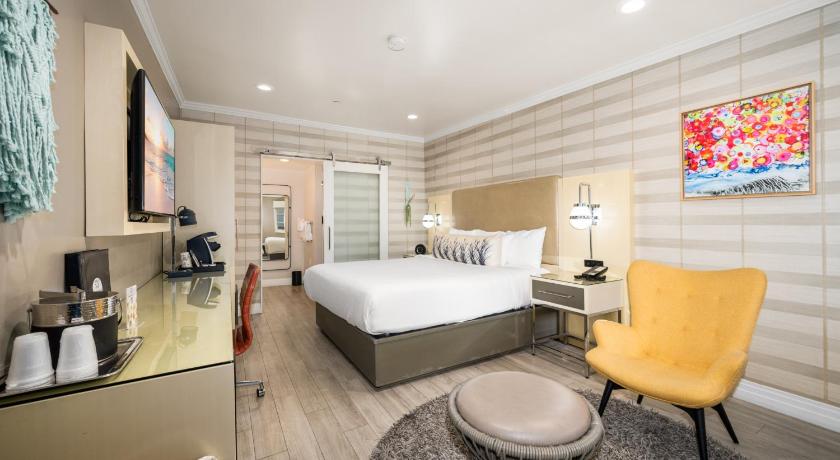 Image of 1 King Bed, Nonsmoking, Accessible 0
