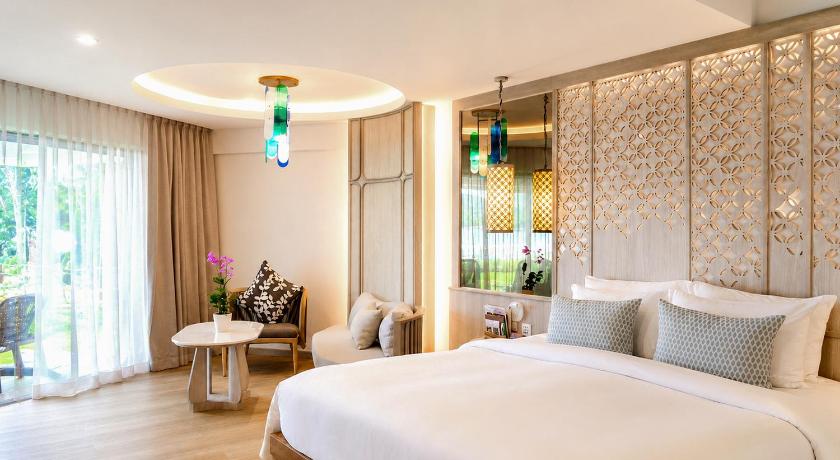 Image of Junior Suite Oceanfront - Thani Wing 0