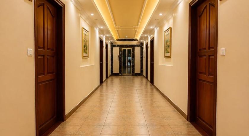 The Orchid Hotel - image 6