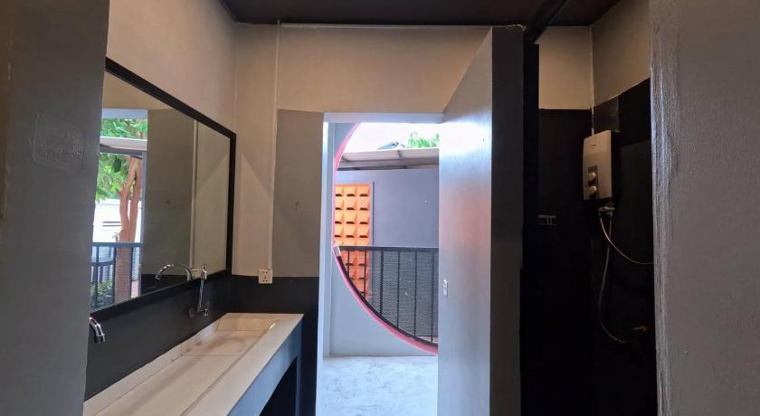 White Rabbit Hostel - image 4