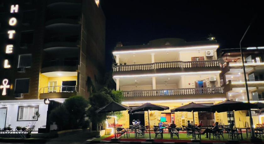 Pyramids View Hotel - image 5