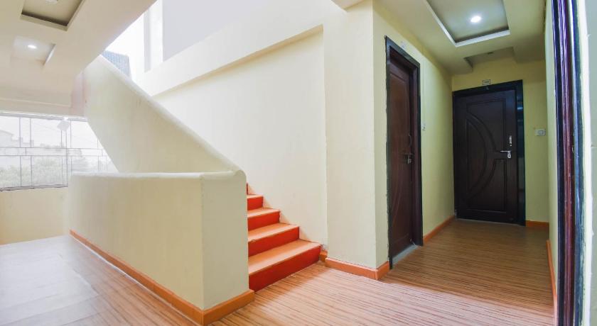 Hotel O Swastik - image 2