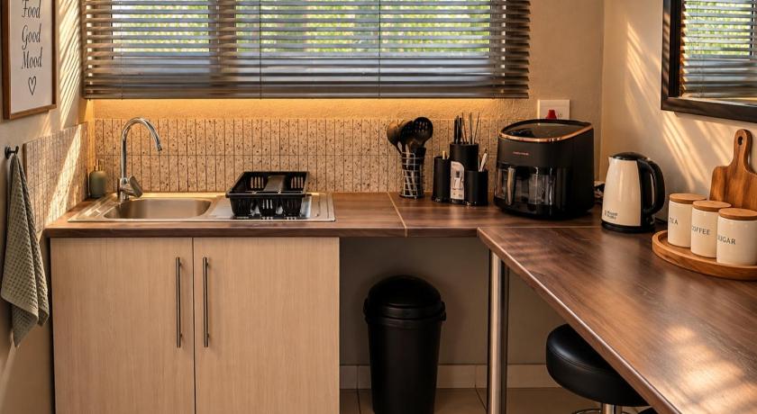 Angels Haven Guest House - image 5
