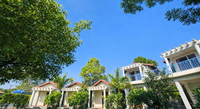 LAS CABANAS RESORT - image 4