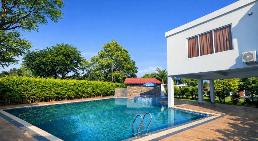 LAS CABANAS RESORT - image 2