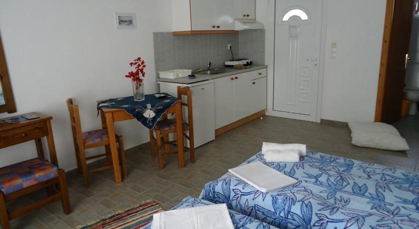 Image of Double Room with Garden View 8