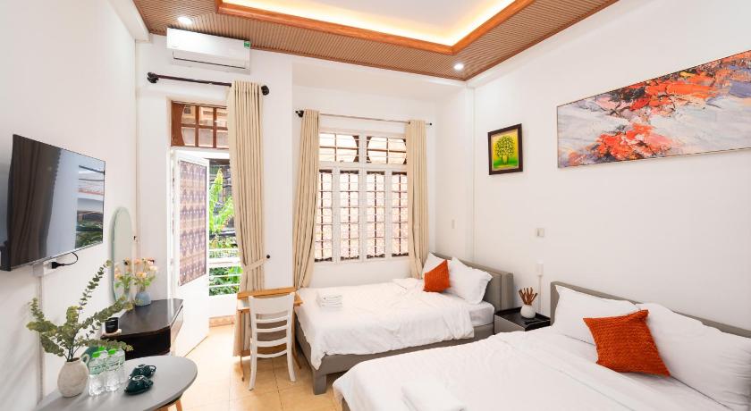 Linh Hotel and Apartment near beach - image 11