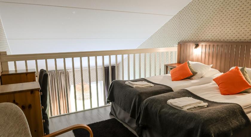 Image of Two Bedroom Apartment with Loft and Sauna 3
