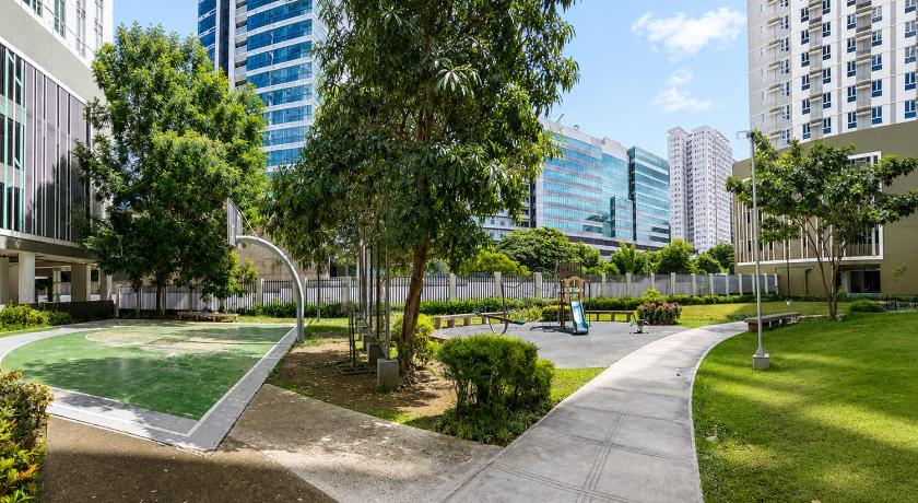 Stylish Condo in IT Park - image 12