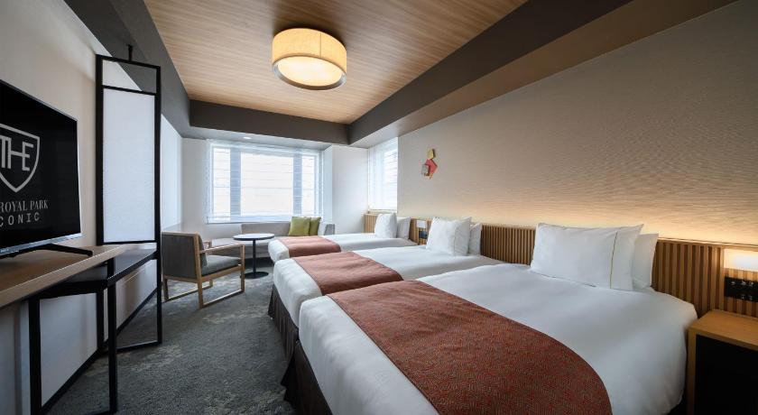 Image of Corner Deluxe Twin Room  (with Extra Bed from 3 Adults) 0