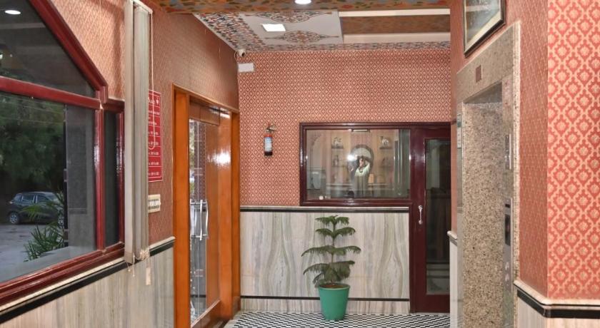 HOTEL BABU PALACE - image 16