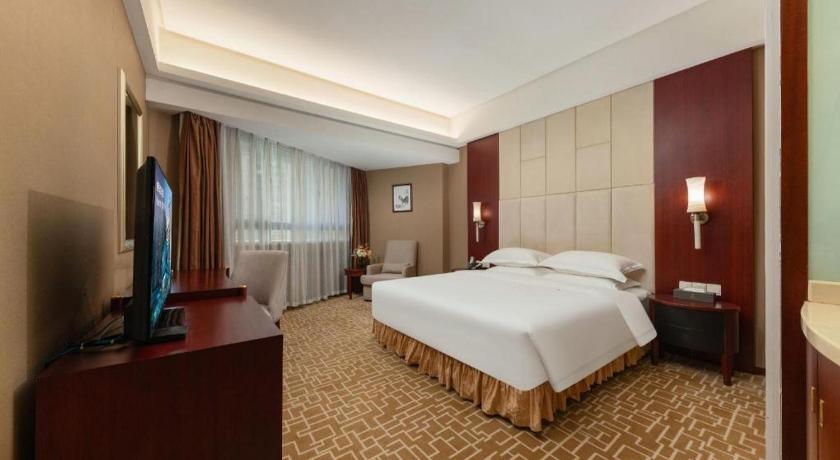 Century Plaza Hotel - image 12