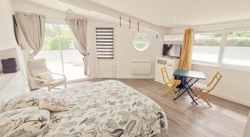 Photo of Omnia - Agoda Discount Booking