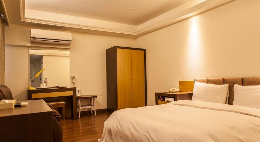 Zaw Jung Business Hotel - image 18