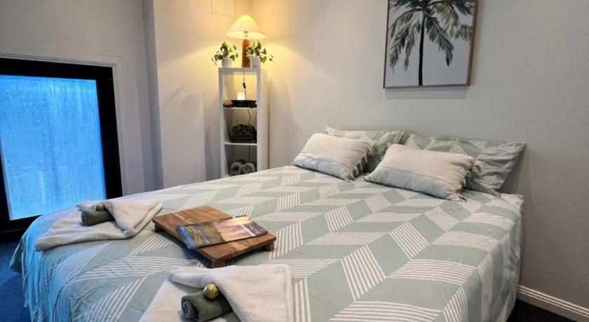 Relaxed Byron Escape Close to Everything, Away from the Crowds