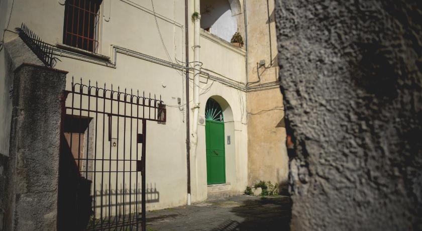 Elegant B&B Il Vicolo storico Salerno - image 35
