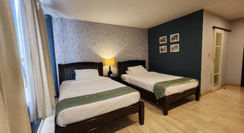 August Residence - image 16