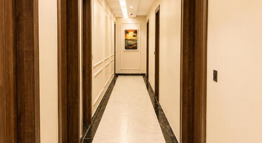 HOTEL CRESTA INN - image 7