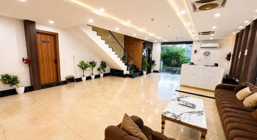 HOTEL CRESTA INN - image 3