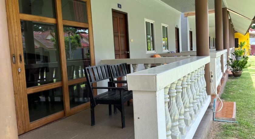 Lanta Bee Garden Bungalows - image 47
