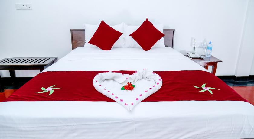 Crescent Sea Resort photo
