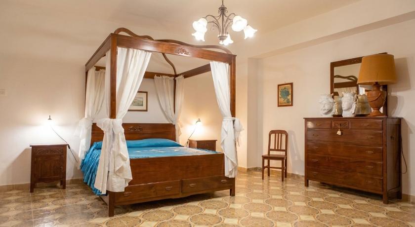 Antica Corte Del Carmine