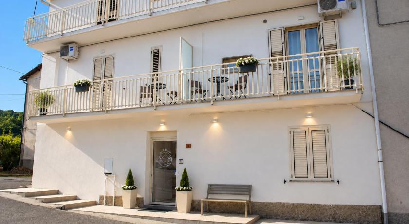 Tra il Mare e La Sila B&B