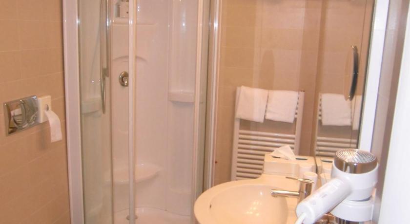 Image of Standard Double or Twin Room with Balcony 2