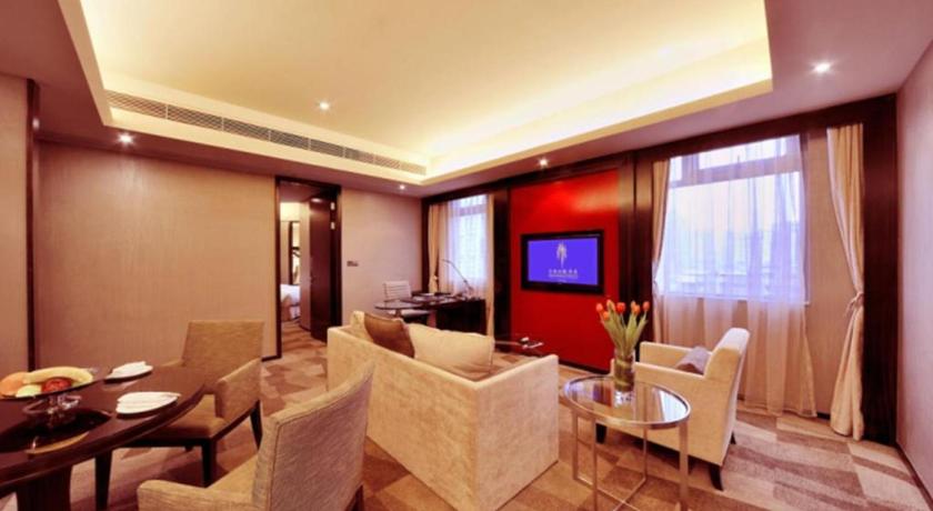 Wuhan Royal Suites & Towers Hotel - image 4