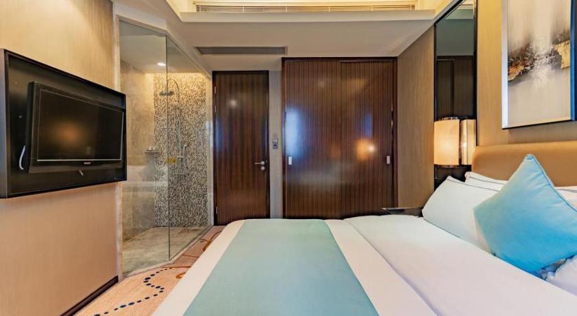 Wuhan Royal Suites & Towers Hotel - image 22