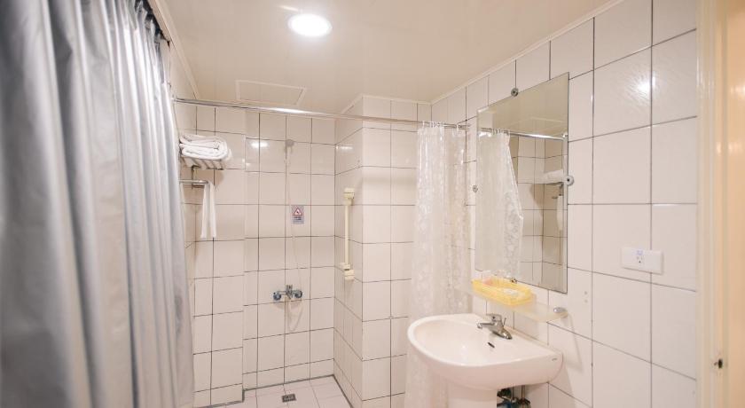 Image of Standard Quadruple Room 2