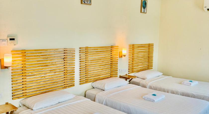 Image of Standard Triple Room 0