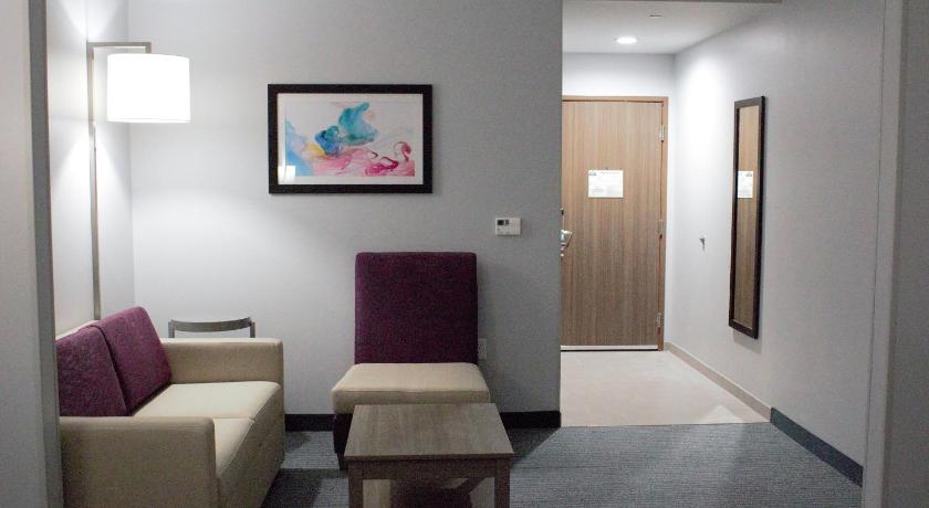 Image of 1 King Bed, Studio Suite, Non-Smoking 10