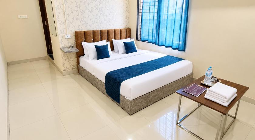 Hotel Pratham Inn - image 20