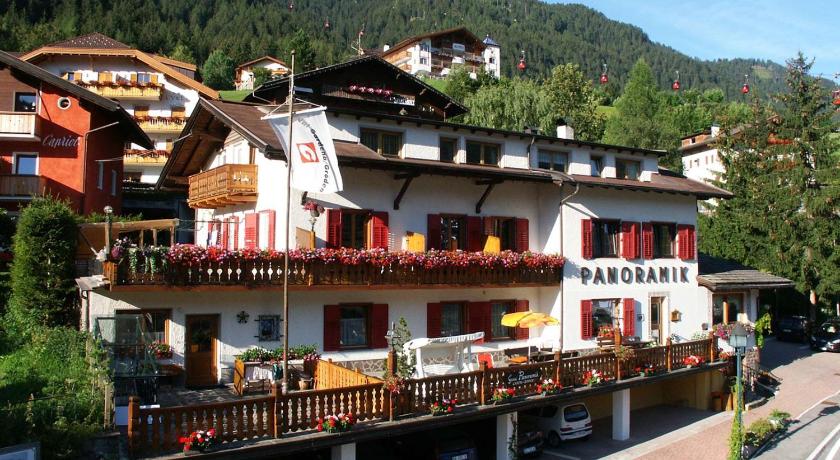 Garni Panoramik — Hotel in Castelrotto