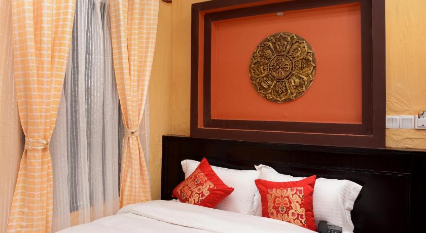 Image of Standard Queen Room 4