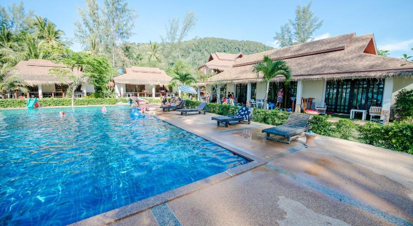 Banana Beach Resort - image 16